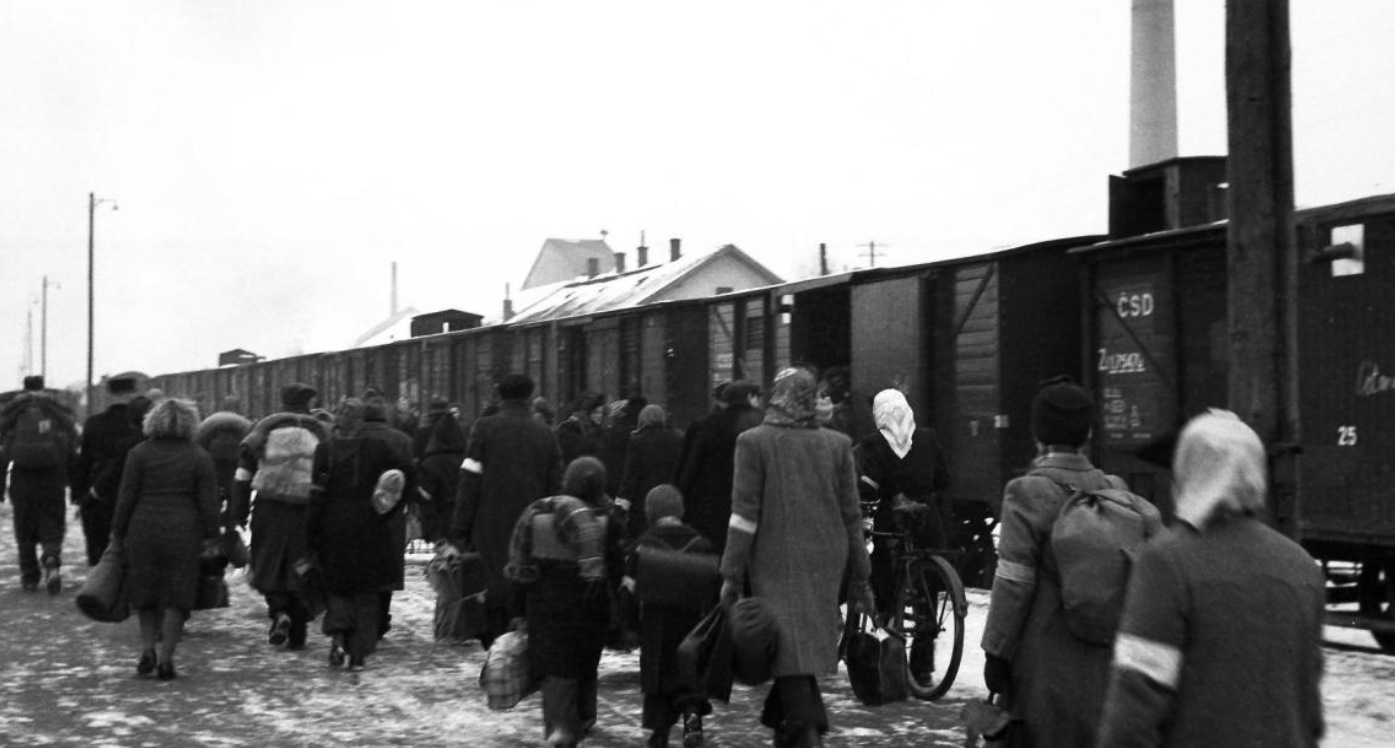 25. januára 1946 odišiel prvý organizovaný transport do Nemecka54